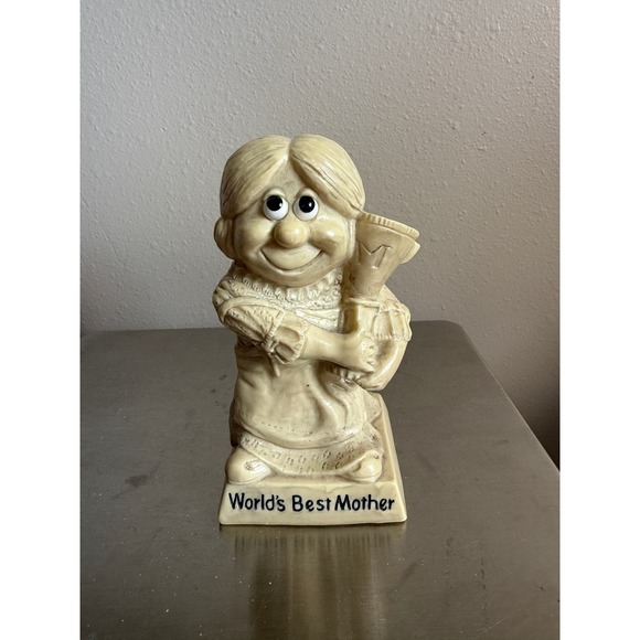 R & W Berries Co Other - Vintage 1970 R & W Berries World's Best Mother Figurine Made in USA 1970